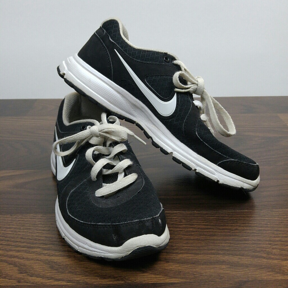 Nike Air Relentless Sneakers